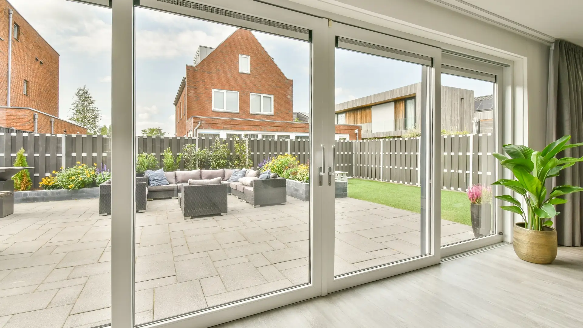 PATIO & GARDEN DOORS